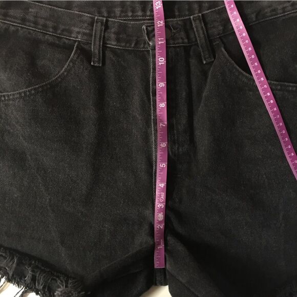 Vintage Rustler Washed Black Denim Cutoff Shorts Size L/34" Waist EUC - Picture 5 of 10